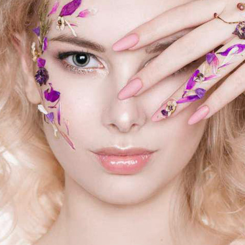 Accademia nails